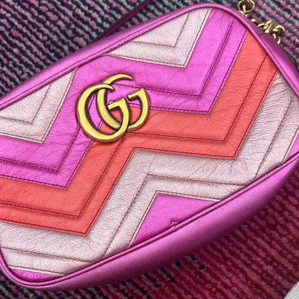 Gucci Women's Pink and Red Chevron Crossbody Bag - Picture 3 of 10
